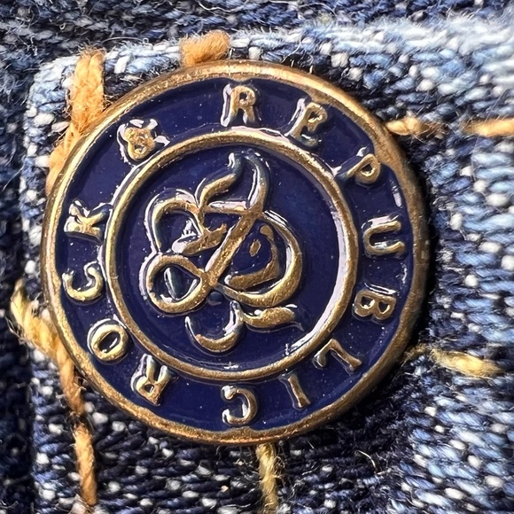 ROCK & REPUBLIC STINGER DENIM JEAN SHORTS - Picture 11 of 15